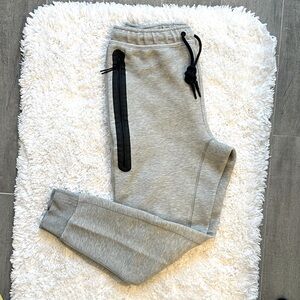 Nike Men's Gray Joggers with Black Details
